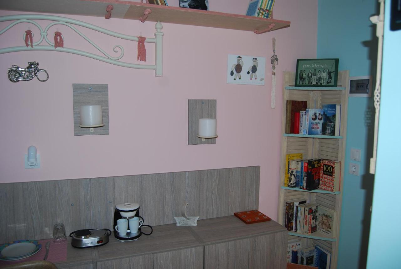 Luxury Traditional Room The Small Bookstore Kastro-Kyllini Eksteriør billede
